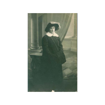 Фото "В шляпе с пером" 1916 г.